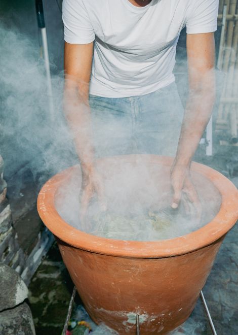 Chef Ketut cooking up his Balinese chicken in clay jars