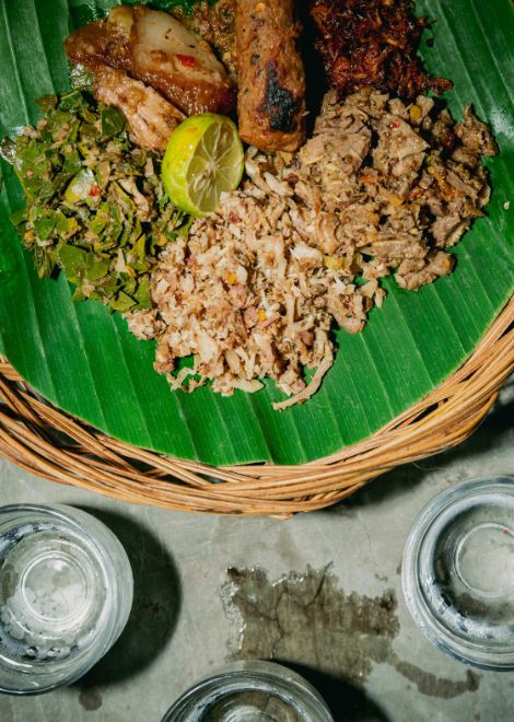 A montage of Balinese flavours: lawar, serapah, be genyol, rendang and sate 