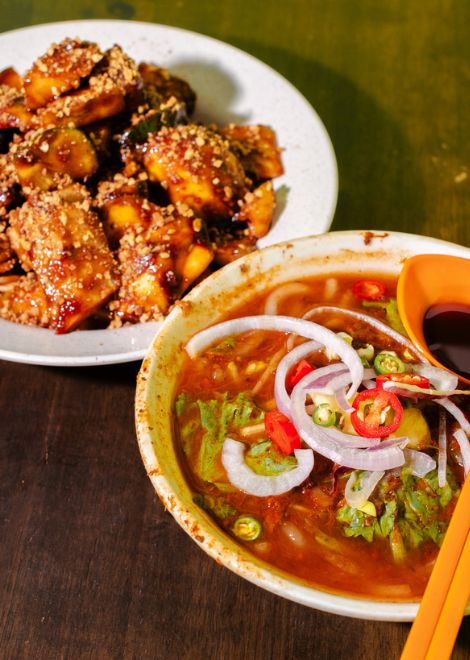 Penang-style Laksa with fruity rojak