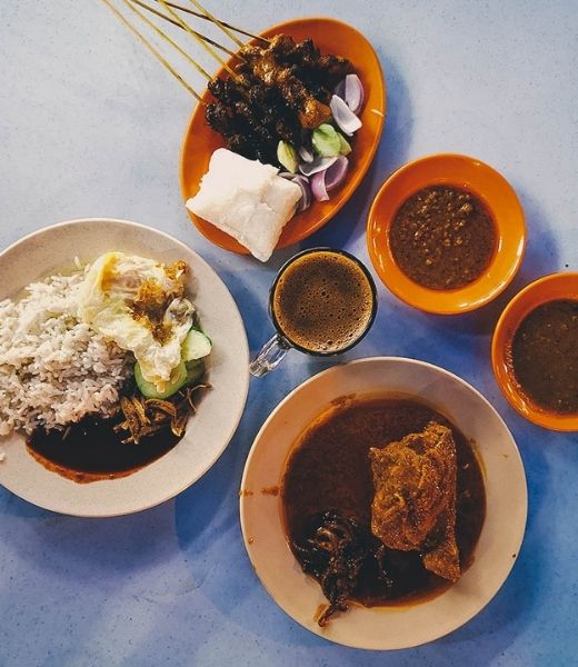 Best spots for a proper Malaysian breakfast in Kuala Lumpur header image