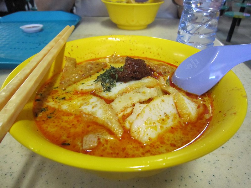 laksa - best hawker food in Singapore