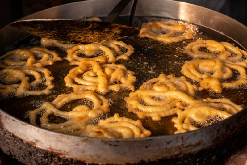 must try street food in Delhi - jalebi blog