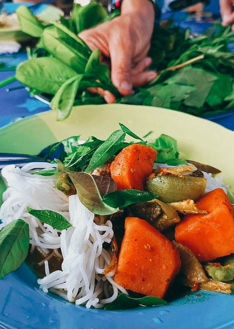 Vegetarian rice noodles packed with herbs